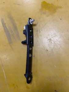 LEWY PRAWY SUWAK REGULACJA PASA INFINITI Q50