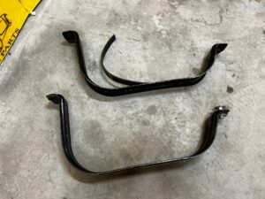 MOCOWANIE UCHWYT ZBIORNIKA PALIWA RANGE ROVER EVOQUE II L551