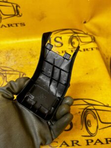 OSŁONA SZYNY SIEDZENIA PRAWY PRZÓD WEWNĘTRZNA LEXUS RX 450H III 3 AL10