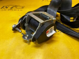 WYSTRZELONY PAS BEZPIECZEŃSTWA PRZÓD LEWY PEUGEOT 308 II T9 EU