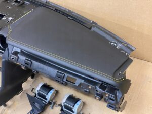 ORYGINALNA DESKA PODUSZI PASY KONSOLA FORD MUSTANG VI MK6 S550 2015-