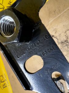 ŚLIZG WSPORNIK MOCOWANIE ZDERZAKA PRZÓD LEWY FORD BRONCO 21-