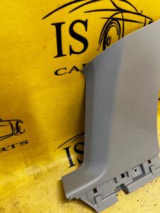 OSŁONA POSZYCIE SŁUPKA C LEWE DACIA DUSTER II