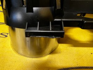 ŚRODKOWE KRATKI NAWIEWU DESKI JAGUAR XJ X351 09-19