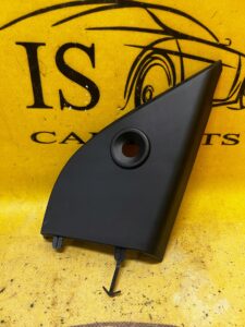 TRÓJKĄT OSŁONA LUSTERKA PRAWY DACIA SANDERO III 2023R