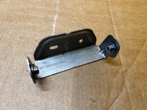 UCHWYT WSPORNIK KONSOLI ŚRODKOWEJ FORD FIESTA MK8