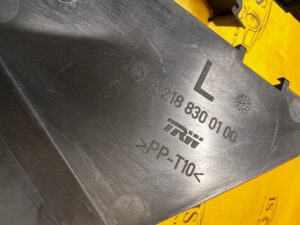 OSŁONA KRATKI WENTYLACYJNEJ TYŁ LEWY MERCEDES CLS W218 SHOOTING BRAKE