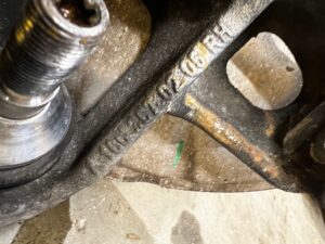 ZWROTNICA TARCZA ZACISK TYŁ PRAWY MERCEDES GLS X166 450 3.0 B V6 4MATIC