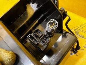 SCHOWEK ZAPALNICZKA RAMKA DEKOR TUNELU ŚRODKOWEGO USB FORD EXPLORER VI MK6