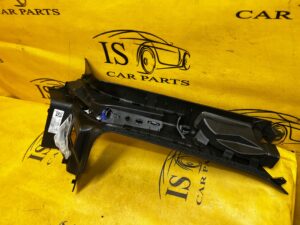 POSZYCIE OSŁONA OBUDOWA SŁUPKA PRZÓD A LEWY FORD BRONCO 21-