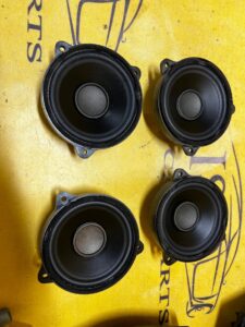 ZESTAW NAGŁOŚNIENIE GŁOŚNIKI MERIDIAN RANGE ROVER VOGUE L405