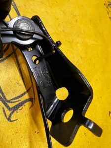 KOMPLET ZAPINKA ZAMEK KLAMRA PASA BEZPIECZEŃSTWA TYŁ FORD BRONCO 21-