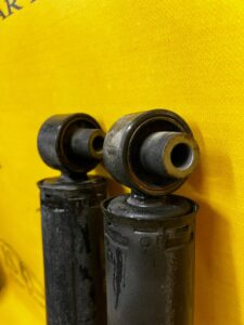 KOMPLET AMORTYZATORY TYLNE TYŁ NISSAN X-TRAIL T32