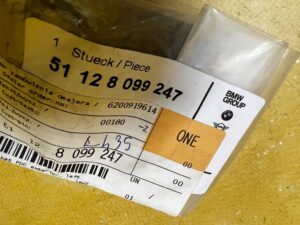 UCHWYT MOCOWANIE CZUJNIKA PDC ZDERZAKA TYŁ LEWY BMW X6 G06 M-PAKIET NOWY OE