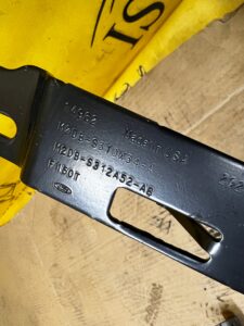 UCHWYT BLACHA WSPORNIK MOCOWANIE PRAWY FORD BRONCO 21-