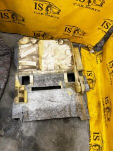 MATA DYWAN WYKŁADZINA PODŁOGI TYŁ LEWY MERCEDES CLS W218 SHOOTING BRAKE