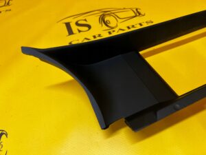 RAMKA WYŚWIETLACZA RADIA W DESCE ROZDZIELCZEJ INFINITI QX30