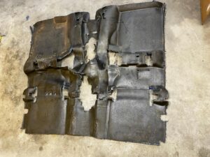 OSŁONA WYGŁUSZENIE WYCISZENIE PODŁOGI PRZÓD FORD RANGER MK5 V