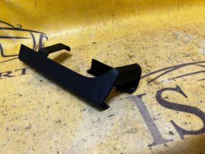 OSŁONA PLASTIK ZAŚLEPKA SZYNY FOTELA PORSCHE CAYENNE II 7P5 LIFT 92A