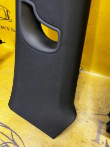 OSŁONA POSZYCIE TAPICERKA SŁUPKA TYŁ C PRAWA PRAWE PORSCHE CAYENNE II 7P5