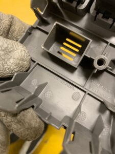 OSŁONA DESKI PRZYCISKI ESP ALARM NISSAN NV200