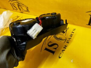 SCHOWEK CUPHOLDER UCHWYT NA KUBKI BMW 5 G30 G31 M5 F90 6 G32 NOWY OEM