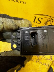 PRZYCISK PRZEŁĄCZNIK HAMULCA RĘCZNEGO BMW 5 G30