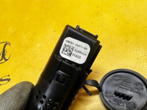 PODWÓJNE GNIAZDO USB PORT ŁADOWARKA DESKI KONSOLI ZAŚLEPKA FORD BRONCO 21-