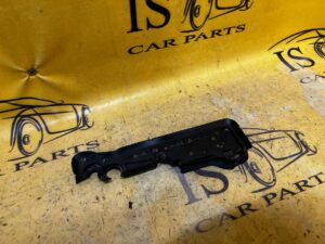 USZCZELKA KOMORY SILNIKA PRAWA BMW F40