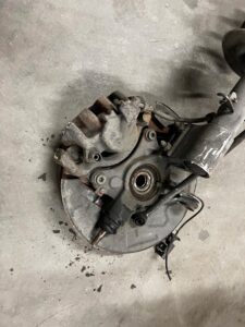 NOGA ZWROTNICA AMORTYZATOR PRZÓD PRAWY CITROEN DS5 I 2.0 HDI HYBRID