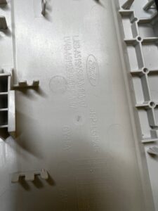 LAMPKA OŚWIETLENIE PODSUFITKI FORD ESCAPE MK4