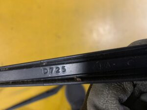 RAMIONA WYCIERACZEK KOMPLET NISSAN E-NV200 NV200