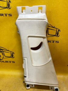 OSŁONA POSZYCIE TAPICERKA SŁUPKA B LEWA AUDI A8 D4