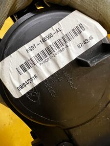 SCHOWEK CUPHOLDER UCHWYT NA KUBKI FORD FUSION LIFT USA