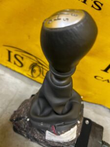 GAŁKA MANETKA WYBIERAK SKRZYNI 6 BIEGÓW DACIA LODGY LIFT 1.5 BLUE DCI