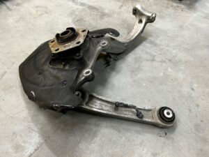 ZWROTNICA LEWY PRZÓD PIASTA WAHACZ AUDI SQ7 Q7 4M