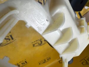 UCHWYT MOCOWANIE WSPORNIK PODSUFITKI PRAWY FORD EXPLORER MK6