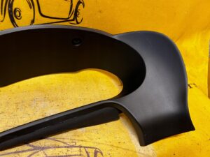 RAMKA OSŁONA OBUDOWA DASZEK LICZNIKA ZEGARÓW TOYOTA HILUX VIII 8