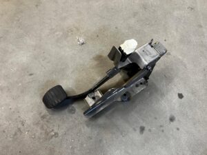 PEDAŁ HAMULCA RENAULT CAPTUR I PRZEDLIFT