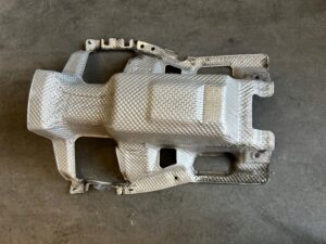 PŁYTA OSŁONA TERMICZNA SKRZYNI BIEGÓW PORSCHE MACAN 95B