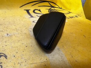 OSŁONA ZAŚLEPKA PODŁOKIETNIK SŁUPKA B PRAWA PORSCHE PANAMERA 970 I LIFT