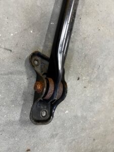 WAHACZ CIĘGNO TYŁ TYLNY DOLNY PRAWY RANGE ROVER EVOQUE L538 2.0 B