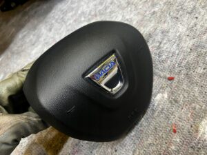 DESKA ROZDZIELCZA KOKPIT 2X AIRBAG PODUSZKA KIEROWCY DACIA SANDERO III 3