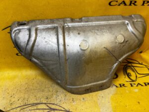 OSŁONA TERMICZNA KOLEKTORA LEWA PORSCHE CAYENNE II 7P5 4.8 V8