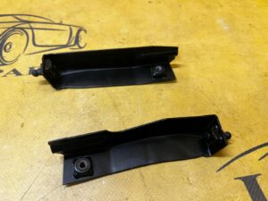 KOMPLET WSPORNIK UCHWYT MOCOWANIE DESKI KONSOLI LEWY PORSCHE MACAN 95B