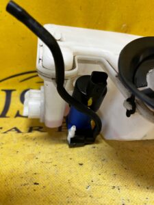 ZBIORNIK PŁYNU DO SPRYSKIWACZY DACIA SANDERO III 2023R