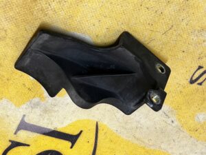 OSŁONA PLASTIK ZAŚLEPKA ALTERNATORA FORD ESCAPE MK4 1.5 EB