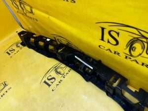 ŚLIZG MOCOWANIE WSPORNIK ZDERZAKA TYŁ PORSCHE MACAN 95B