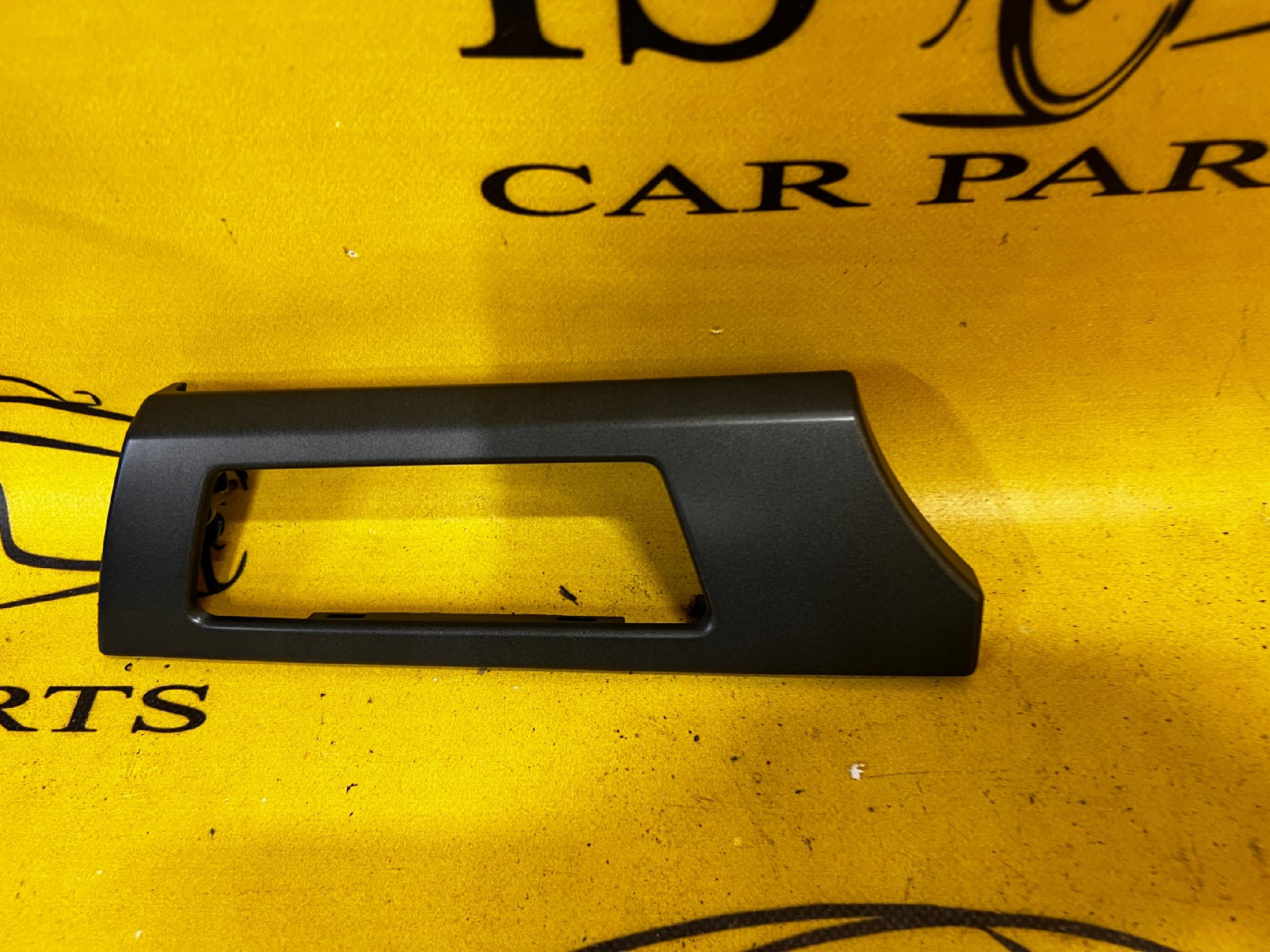 DEKOR DESKI KONSOLI OSŁONA KRATKI NAWIEWU BMW E92