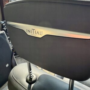 FOTELE WNĘTRZE KANAPA SKÓRA CZARNA RENAULT KOLEOS II INITIALE PARIS